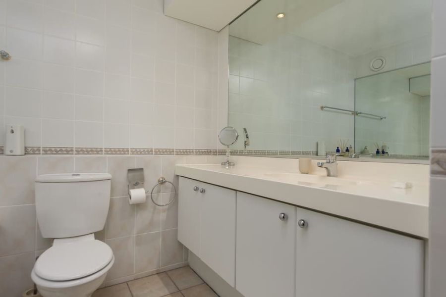 To Let 1 Bedroom Property for Rent in Mouille Point Western Cape